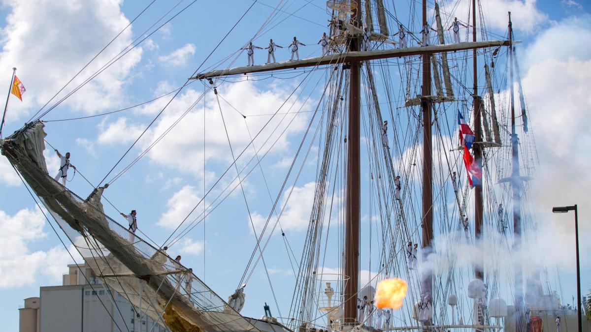 CIRCUNNAVEGACIÓN V CENTENARIO La bandera española de Elcano vuelve a