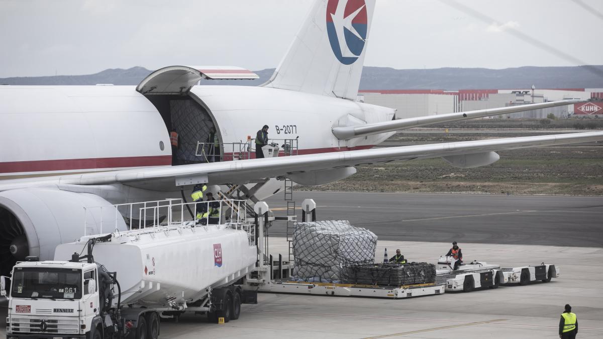 Cae un 40,6 el transporte de carga en el aeropuerto de Zaragoza en marzo