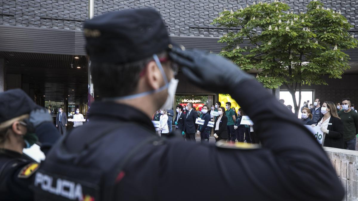 La Policia Local Agradece El Trabajo De Los Empleados Del Corte Ingles De Sagasta