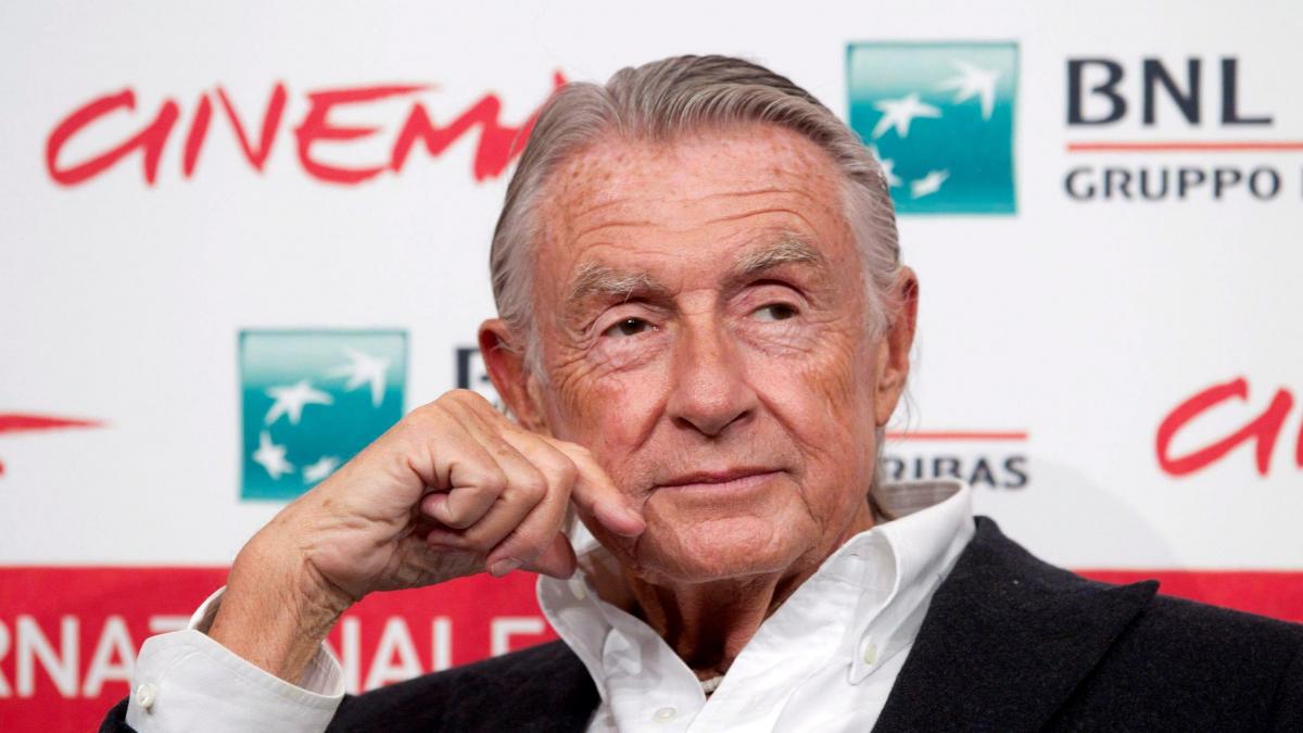 Muere Joel Schumacher, el director de 