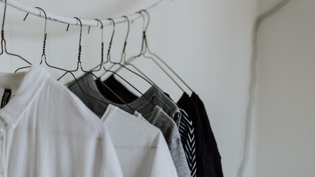 Consejos para secar la ropa rápido para que no huela a humedad