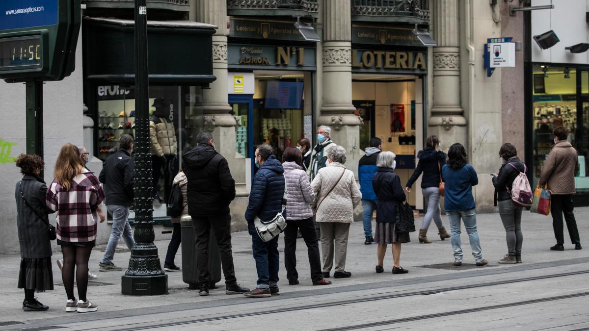 tubo respirador Pastor España Lotería de Navidad: largas filas en las administraciones… pero pocas ventas
