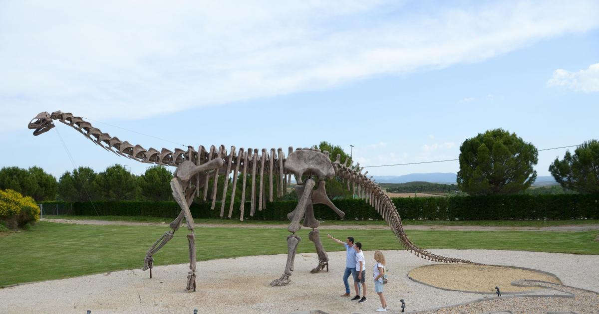 Veinte aniversario de Dinópolis: Mucho pasado y más futuro en el parque que  da vida a los dinosaurios y a Teruel