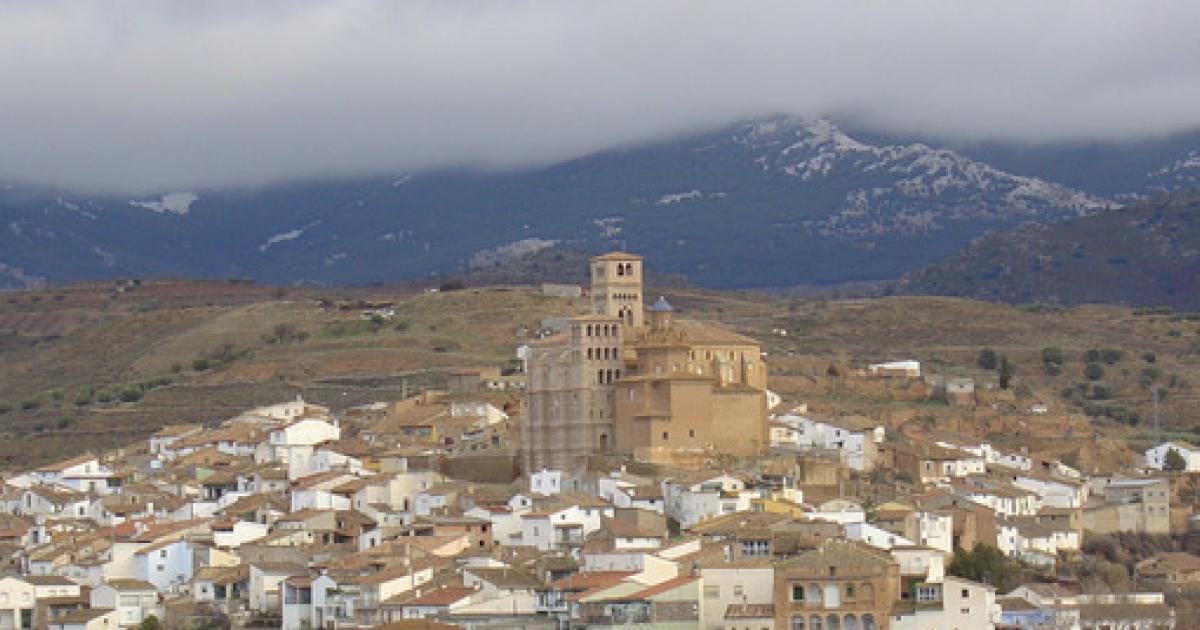 Ruta desde Aniñón por la Sierra de la Virgen descubriendo la comarca
