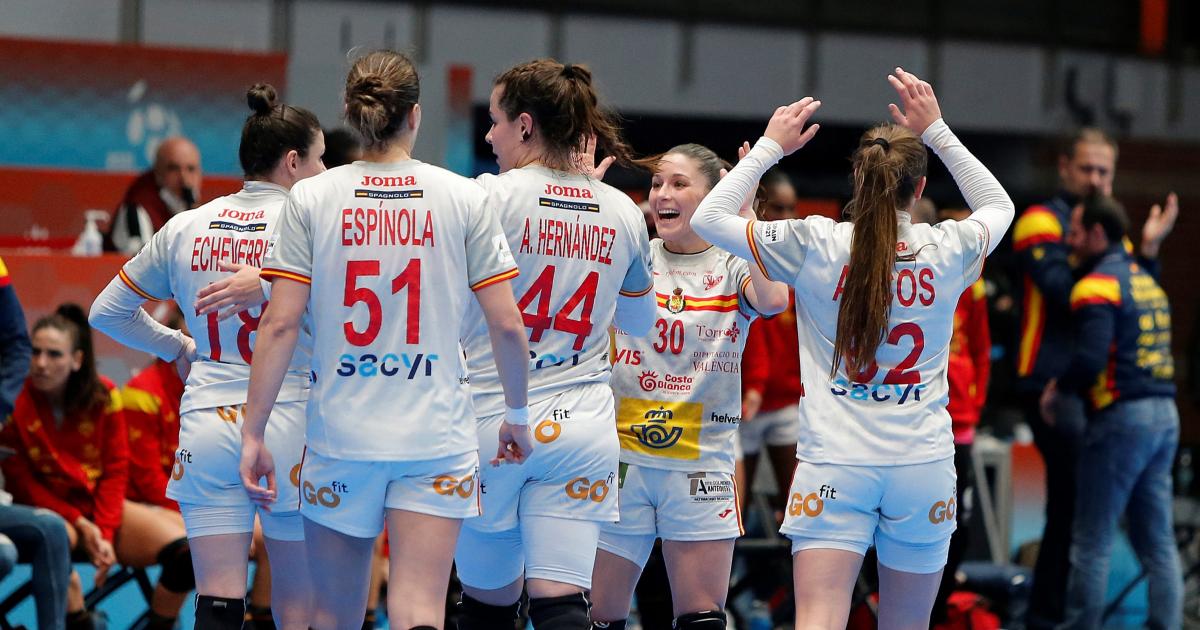 España mete cuartos del Mundial de balonmano femenino con una solvente victoria