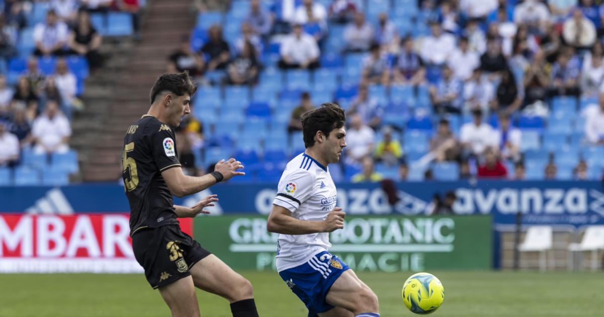 El Leeds sigue a Iván Azón, delantero del Real Zaragoza