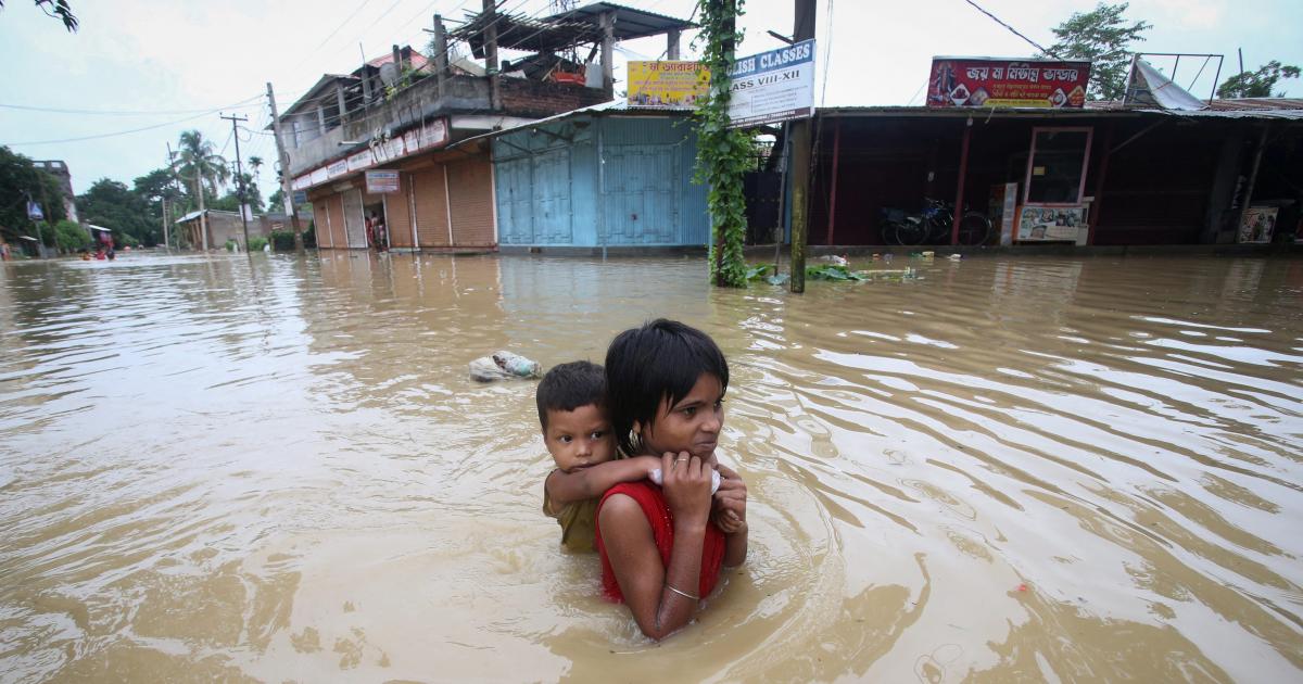 Al menos 46 muertos y millones de afectados por lluvias en India y  Bangladesh