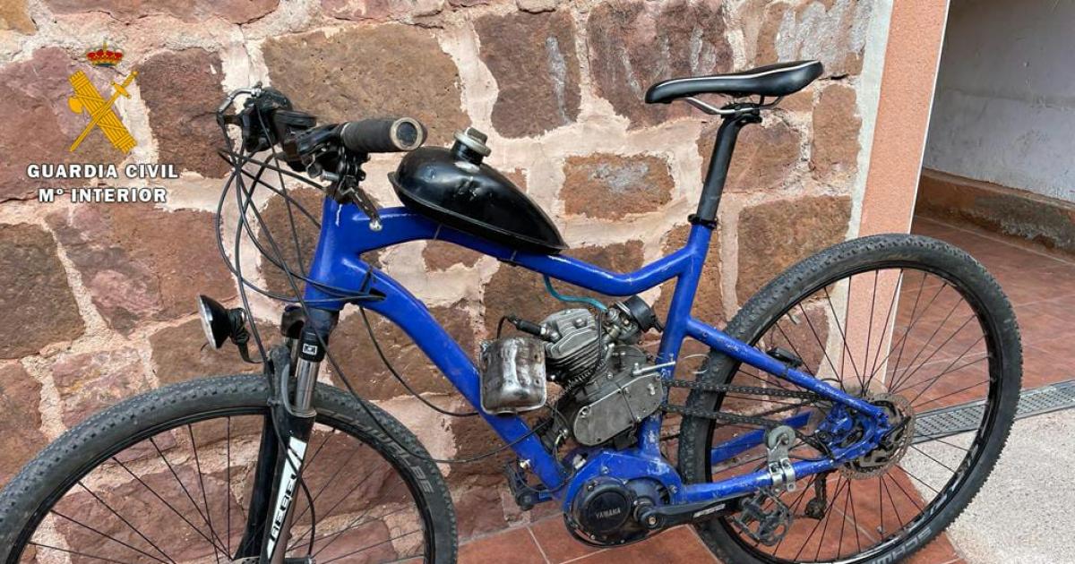 salida Infantil Donación Roba una bici en Brea y la convierte en una "moto"