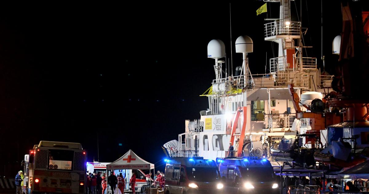 Le ONG si rifiutano di tornare in mare fino a quando tutti i migranti non saranno scaricati in Italia