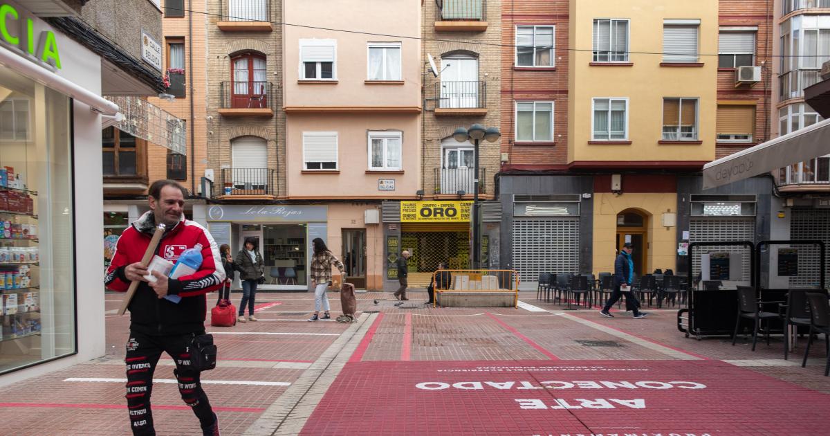 Así es el Paseo Comercial Delicias de Zaragoza nueva iluminación con