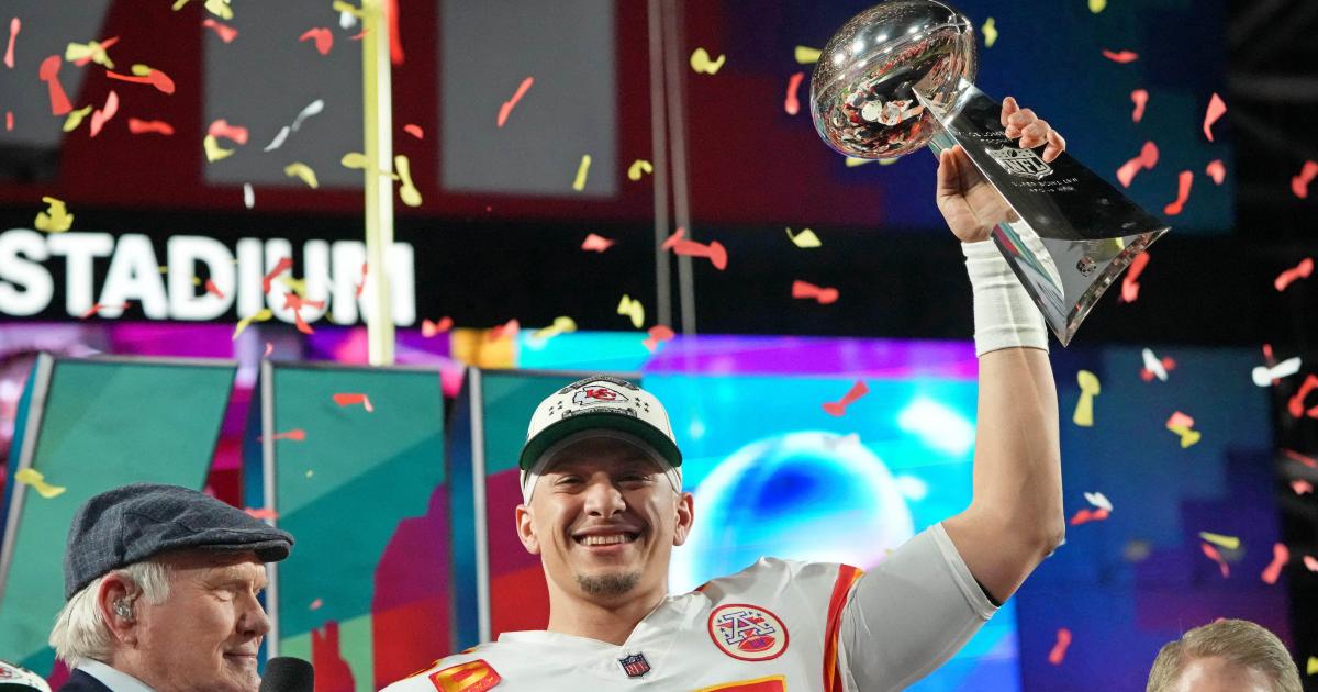 Super Bowl 2023 score: Chiefs top Eagles 38-35 with late Mahomes magic