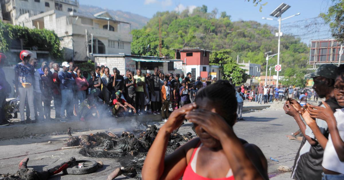 Humano En Ahuyentar Una decena de pandilleros, quemados vivos en Puerto Príncipe en medio de la  violencia que sacude Haití