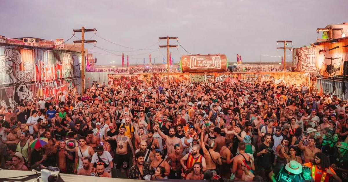 El Monegros Desert apuesta por el techno más duro en el espacio