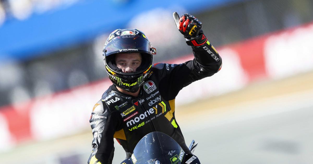 Il pilota italiano Bezzechi ha vinto la gara sprint MotoGP del Gran Premio d’Olanda, davanti a Bagnaia e Quartararo