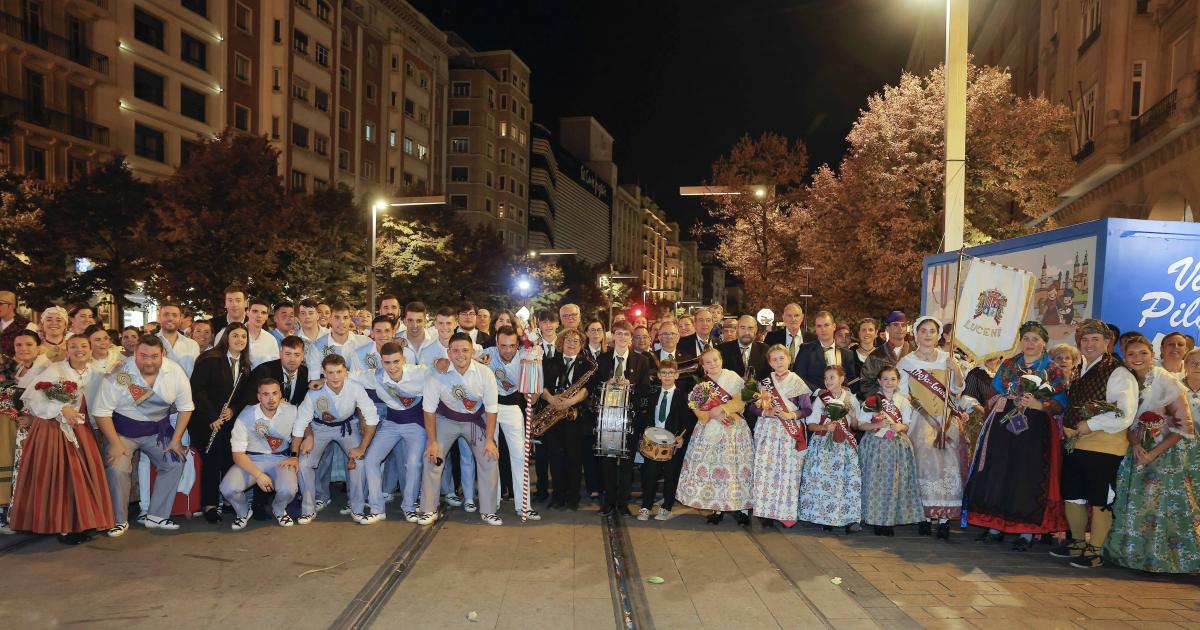 Fotos De Los Grupos De La Ofrenda De Flores 2023 A La Virgen Del Pilar