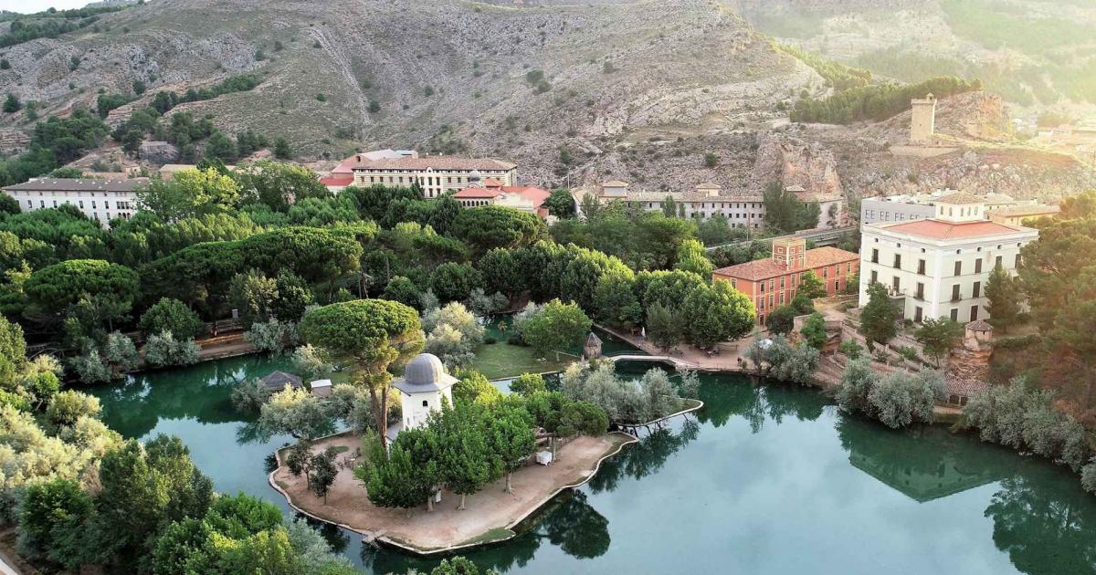 Relieve stress at the Aragon Spa with its impressive thermal lake, the only one in Europe