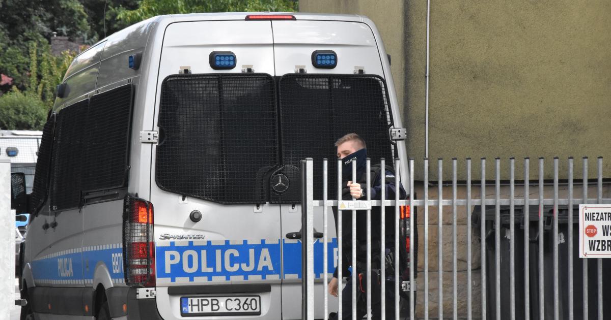 Cztery osoby ranne w ataku nożownika w polskiej szkole