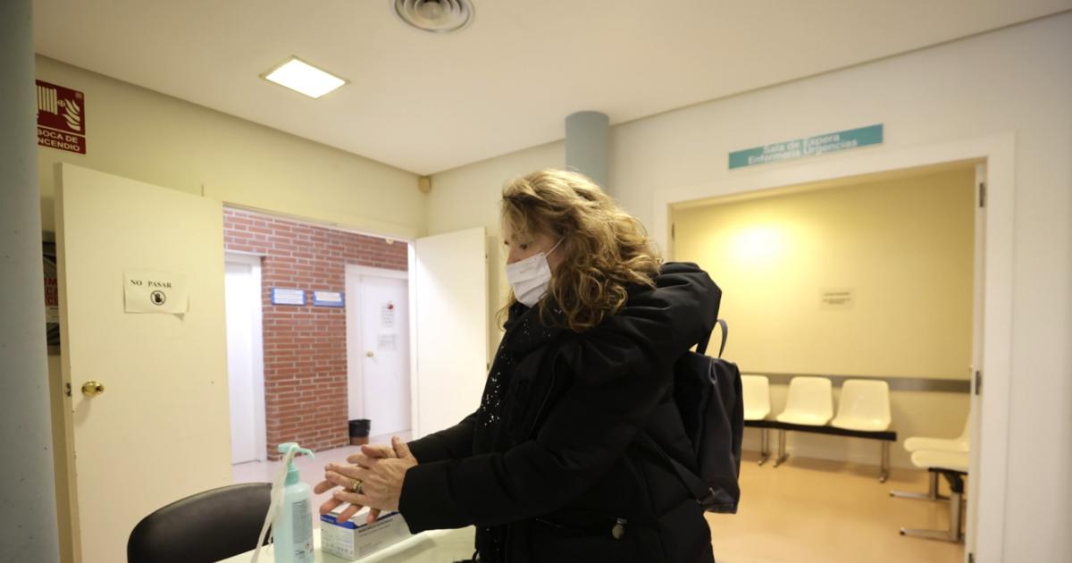 Masks and distancing in waiting rooms in continuing care to stop the flu