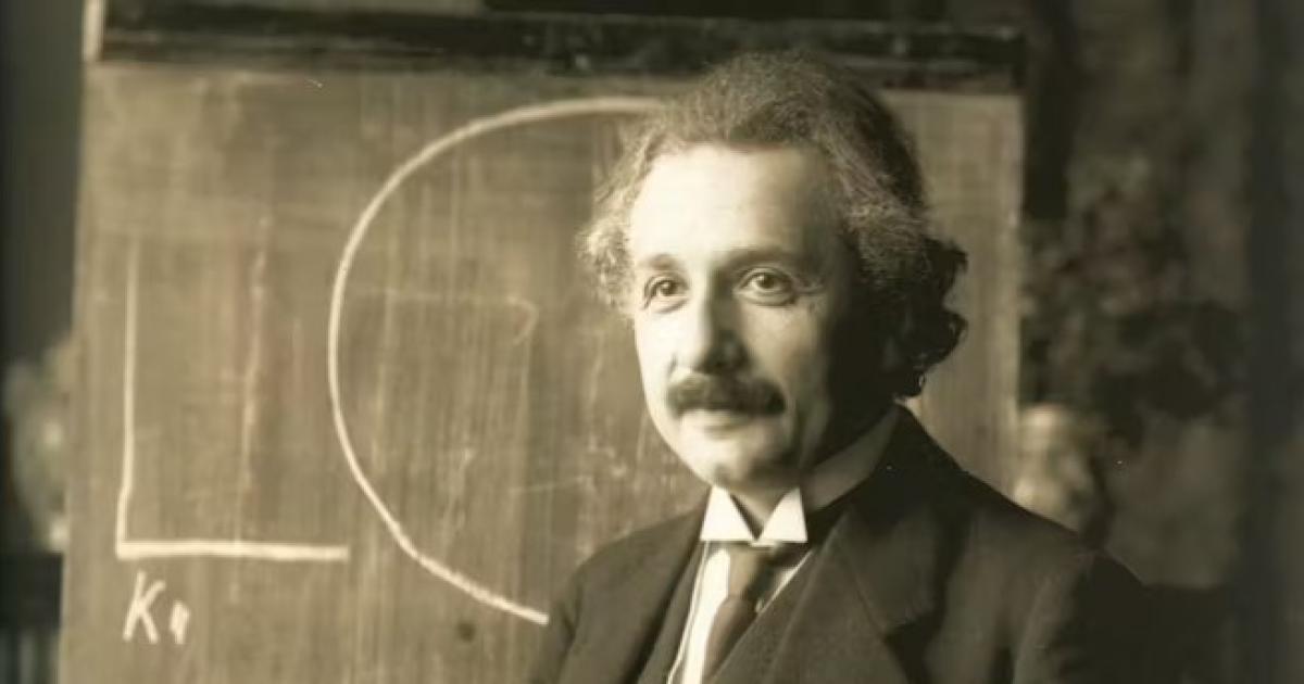 Explorando la teoría de la relatividad de Einstein: una mirada a su esencia