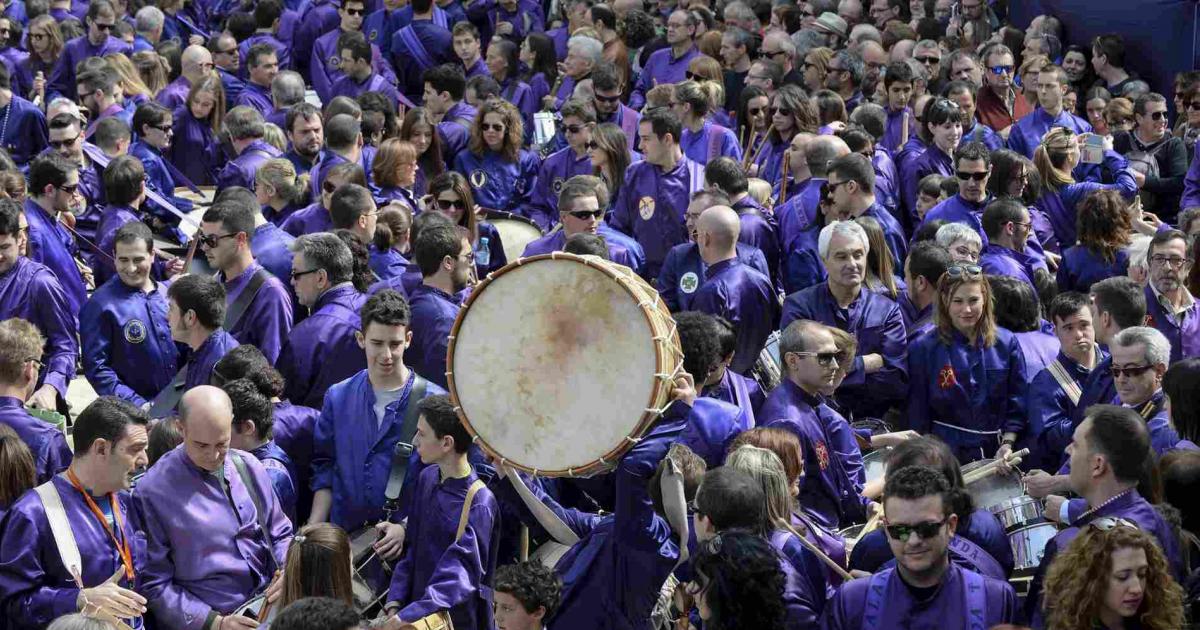 El pueblo de Teruel donde los tambores redoblan 26 horas sin parar en Semana  Santa