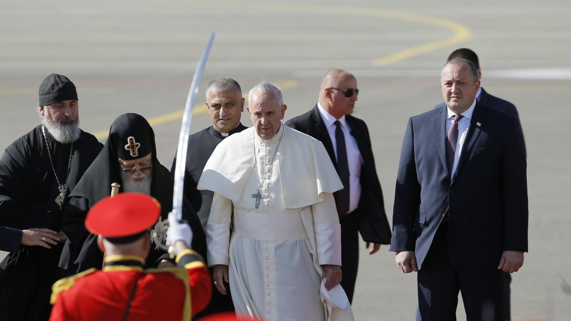 El Papa autoriza a todos los sacerdotes absolver el pecado del