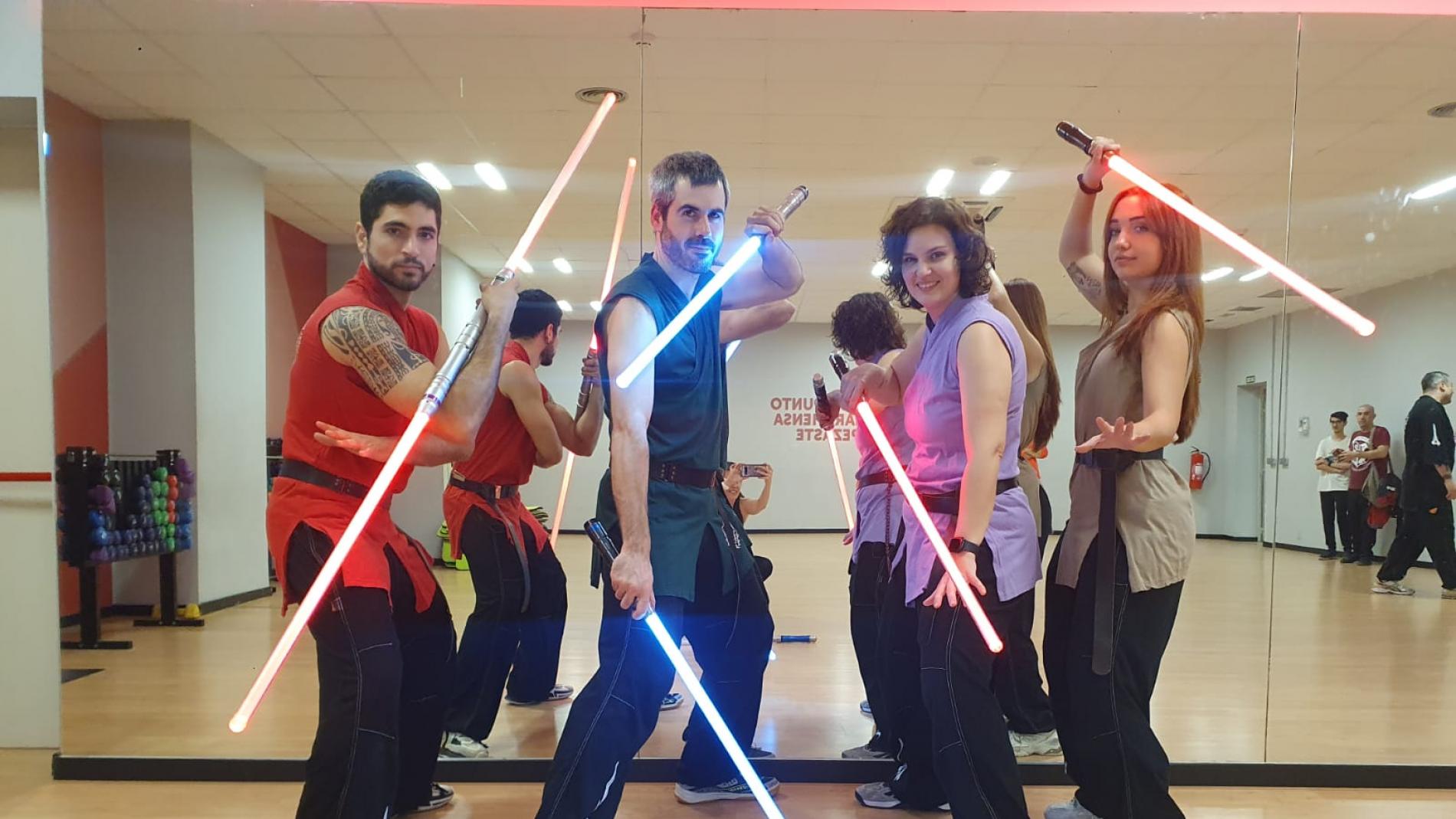 La lucha con espada láser, deporte oficial en Francia - Star Wars