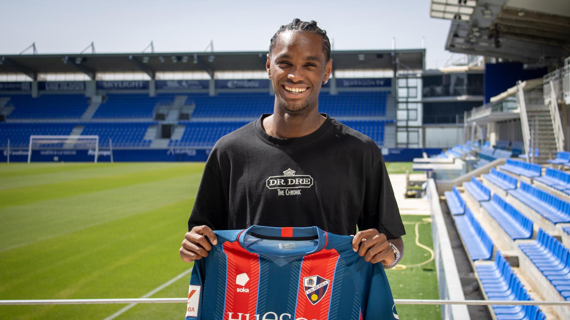 Nueva camiseta hotsell sd huesca 2021