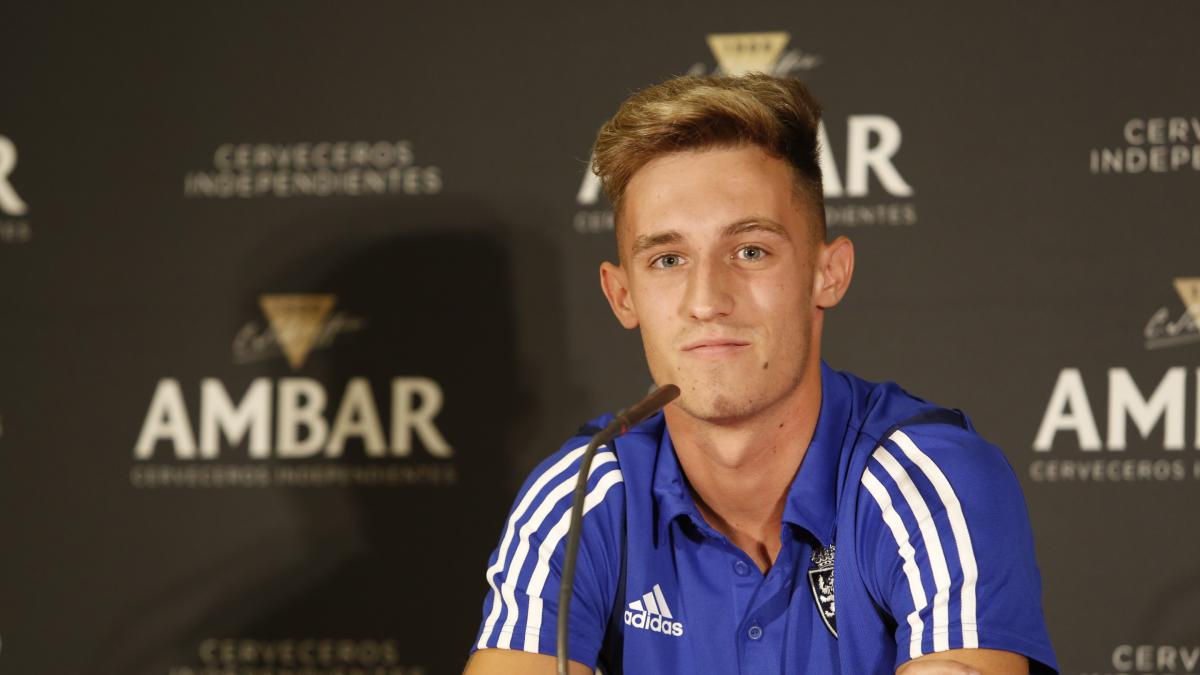 Álex Blanco en sus primeras horas como jugador del Real Zaragoza | Heraldo de Aragón
