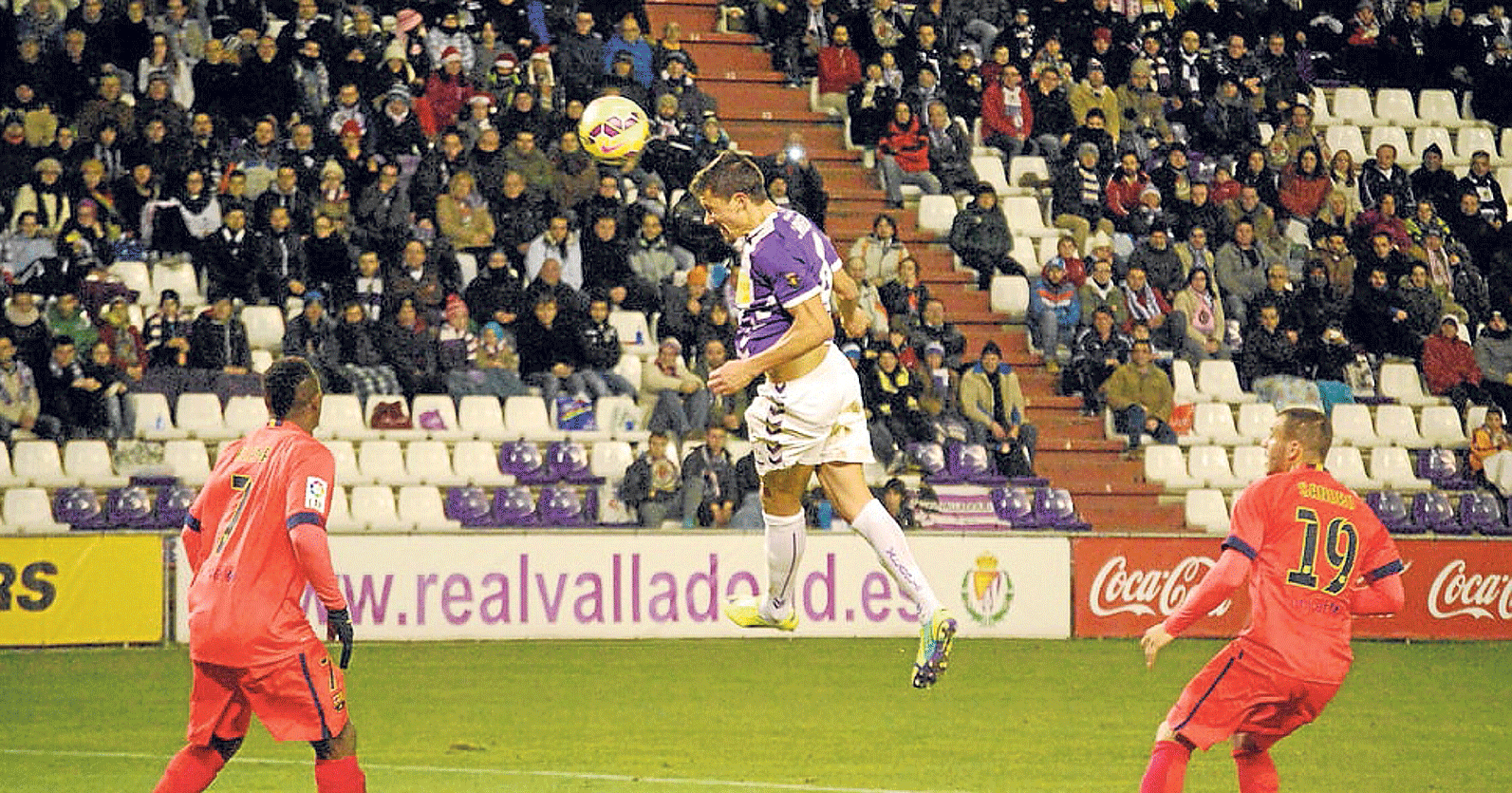 André Leao se impone de cabeza en la goleada del Valladolid sobre el Barcelona B por 7-0