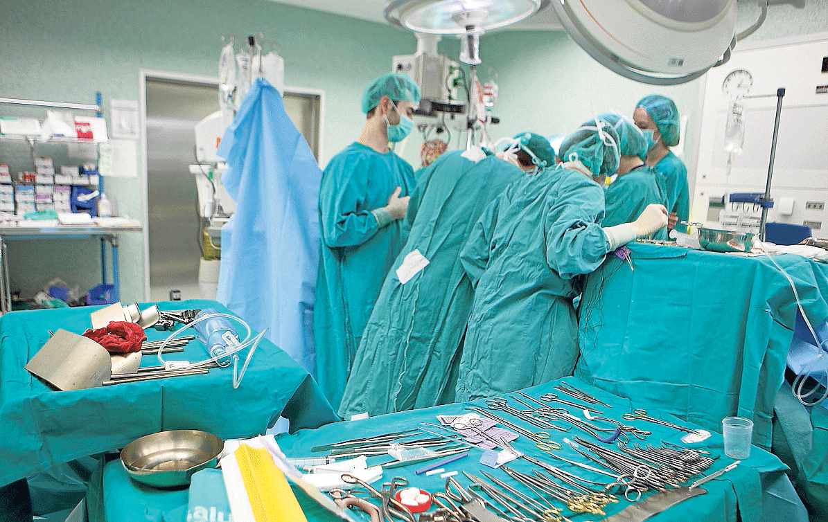Las listas de espera quirúrgicas siguen desbordadas. Contenerlas y rebajarlas, principal reto