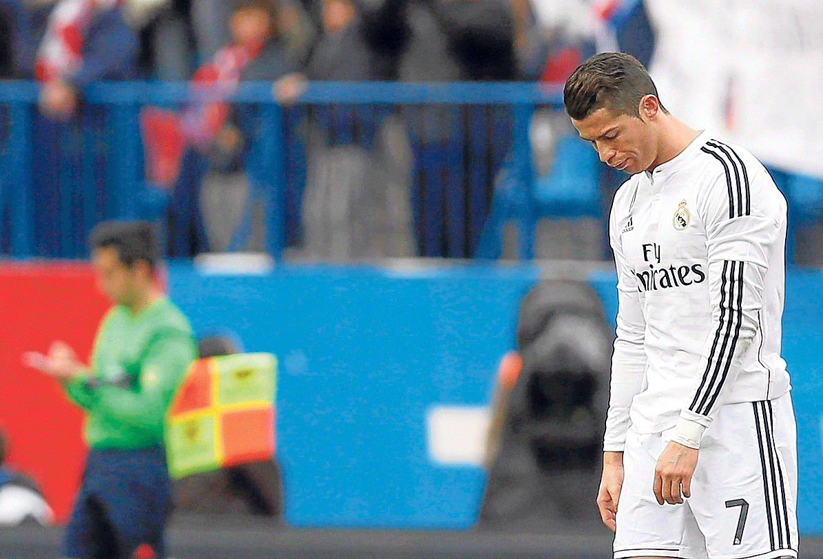 Cristiano Ronaldo muestra su decepción durante el partido frente al Atlético de Madrid