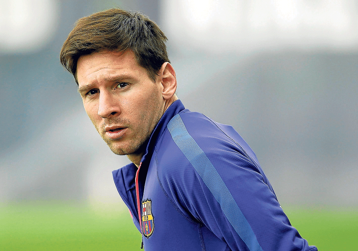 Leo Messi, durante el entrenamiento de ayer en la Ciudad Deportiva Joan Gamper.