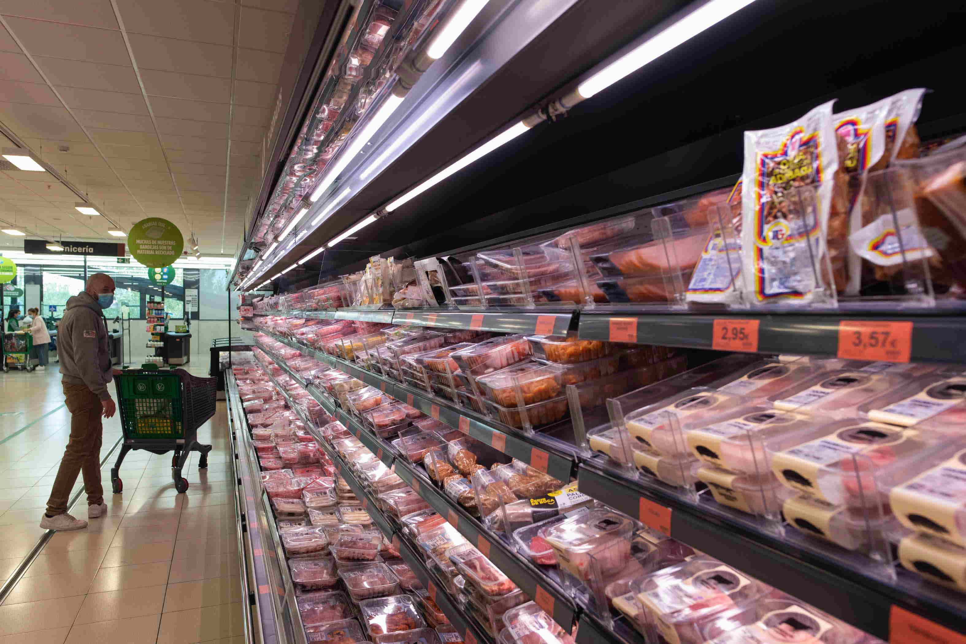 mercadona-de-la-avenida-atares-de-zaragoza-carne-procesada-bandejas-pollo- supermercado-recurso.jpeg