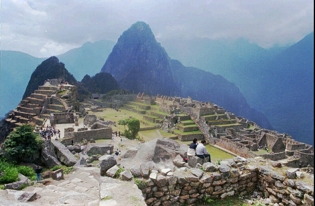 Aparece La Placa De Oro Perdida Que Declaró Machu Picchu Como Maravilla Del Mundo 0158