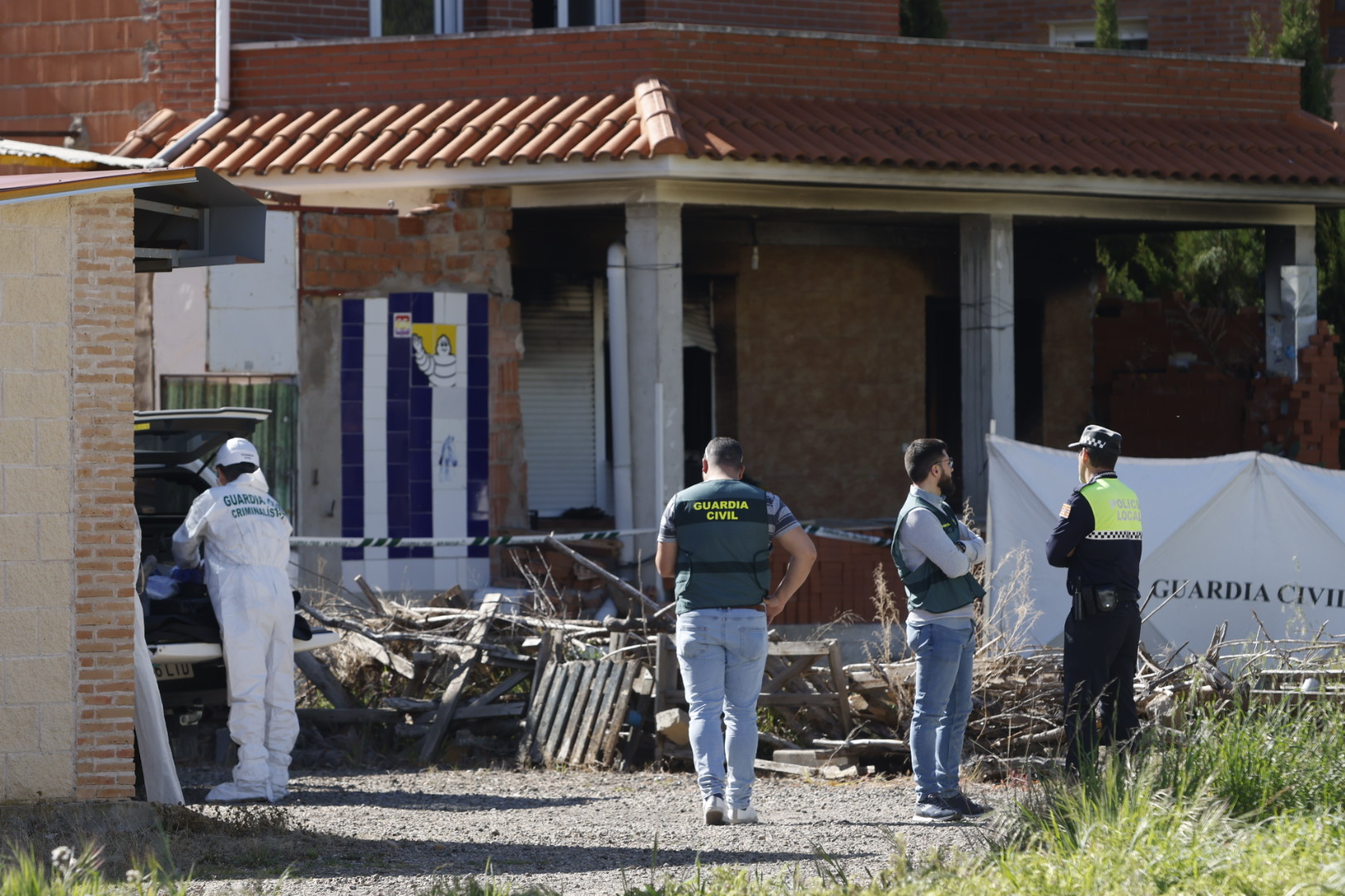 Mueren Un Hombre Y Su Hijo De 14 Años En Un Incendio En Ateca