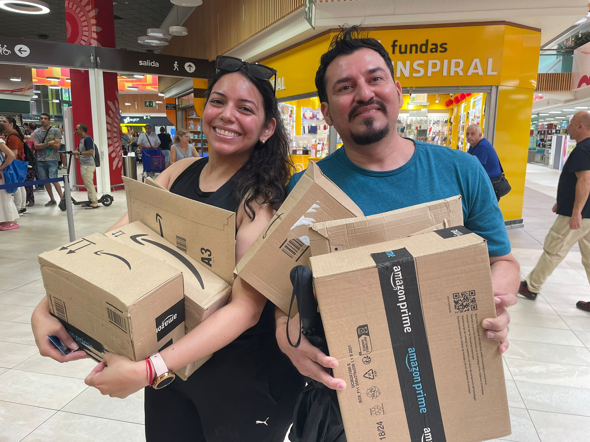 Leonardo Hoyos and his partner with surprises from Amazon