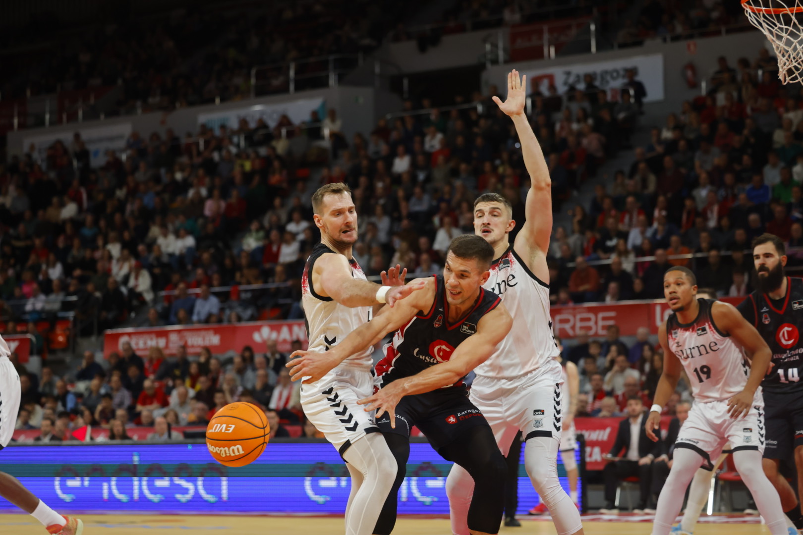 Casademont vence a Bilbao (82-71) y se gana mirar hacia arriba