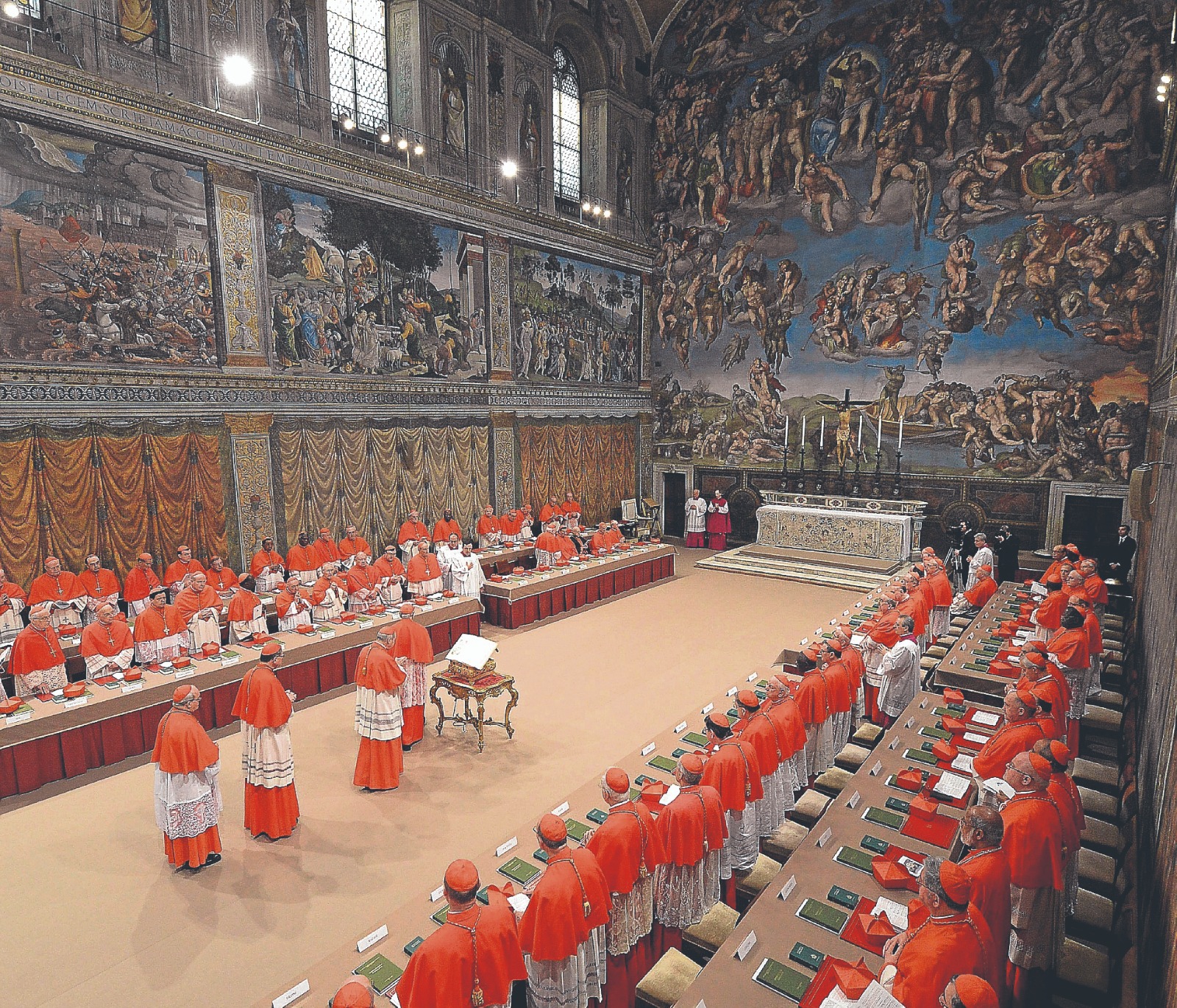La fecha del cónclave para elegir al nuevo Papa se decide en el Vaticano