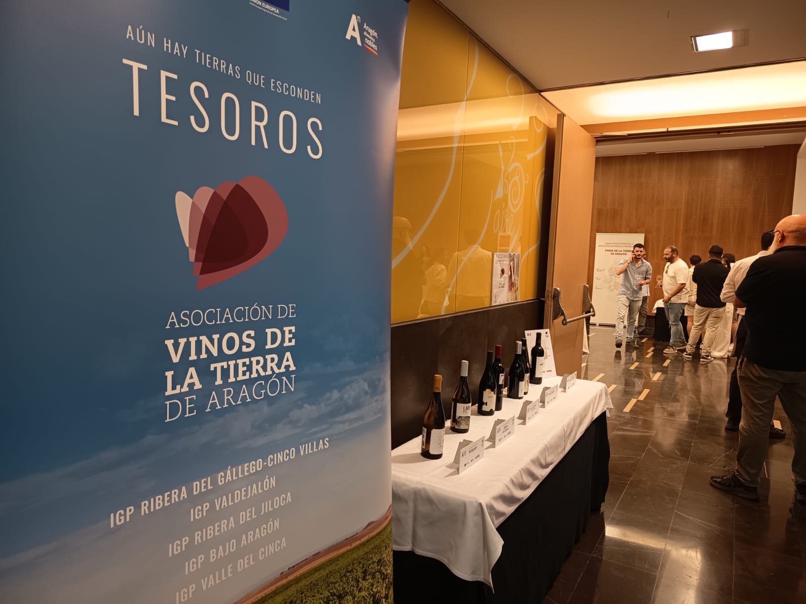 Una tarde de lunes con vinos de bodegas pequeñas y la cata de un ...